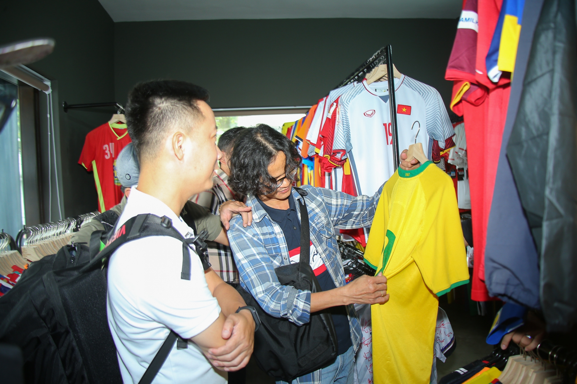 Choáng ngợp với bảo tàng trưng bày hơn 2500 áo đấu bóng đá tại TP.HCM