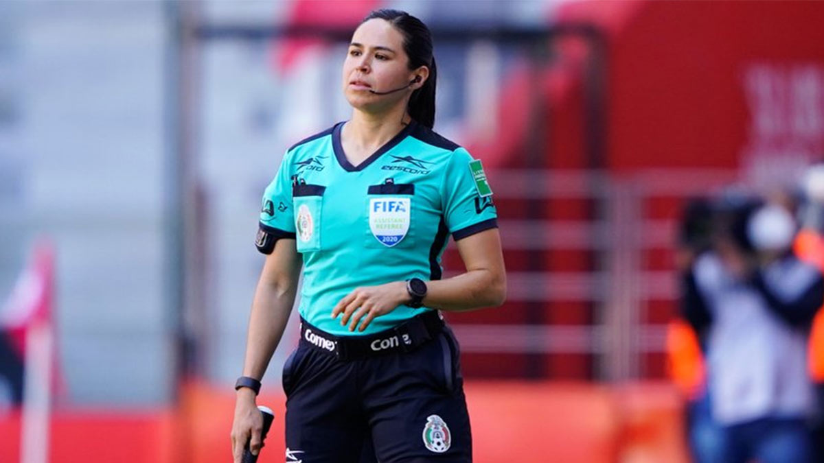 Những nữ trọng tài lần đầu tiên xuất hiện tại World Cup 2022 - Ảnh 3