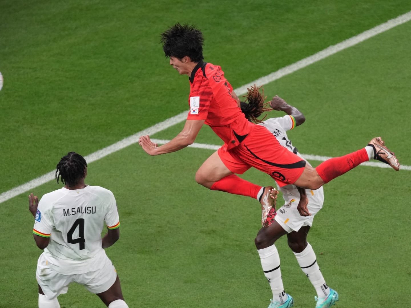 Cho Gue-Sung chàng tuyển thủ Hàn Quốc sở hữu ngoại hình như tài tử, ghi 2 bàn trong 3 phút là ai? - Ảnh 6