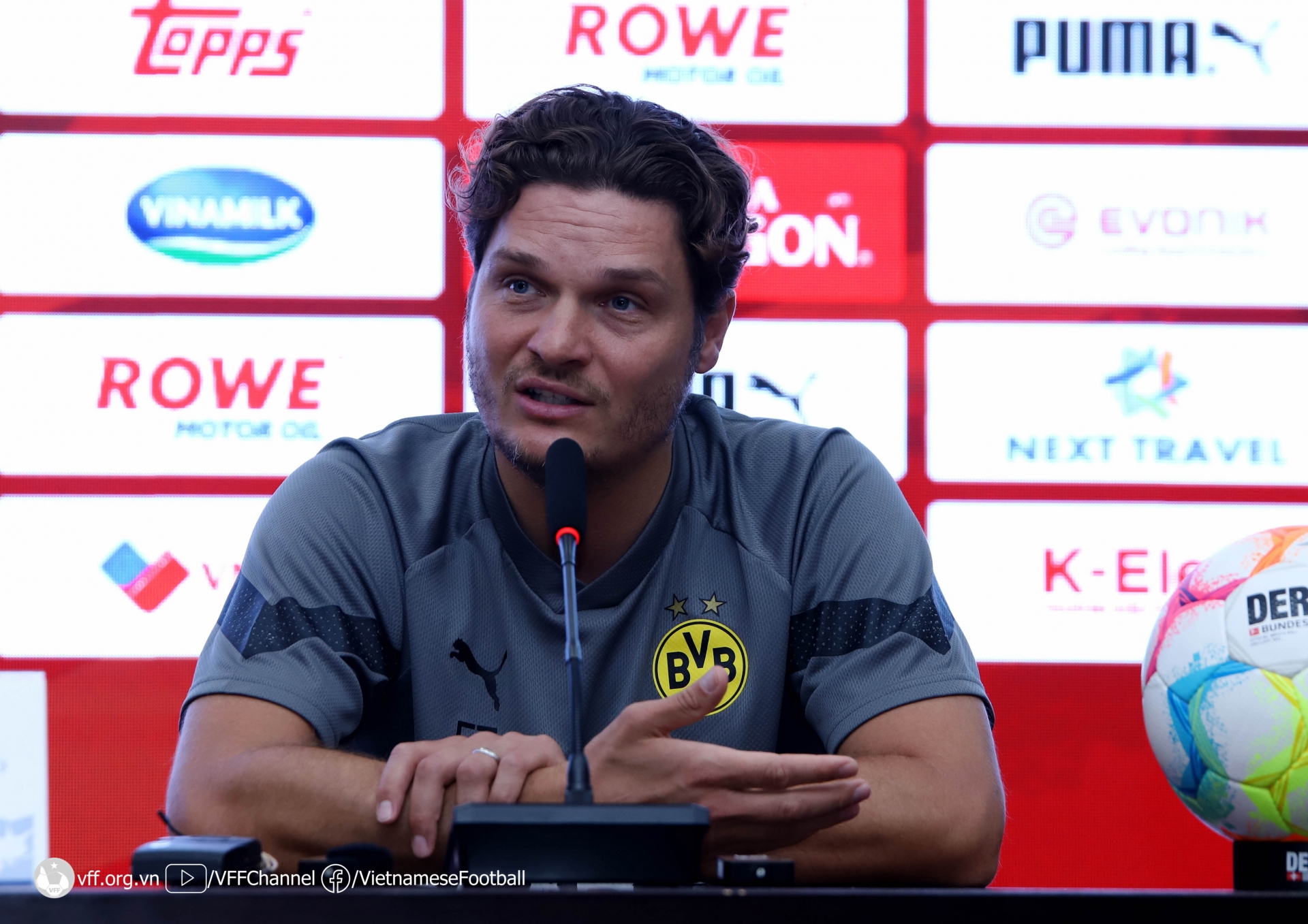 HLV Edin Terzic. Ảnh: VFF