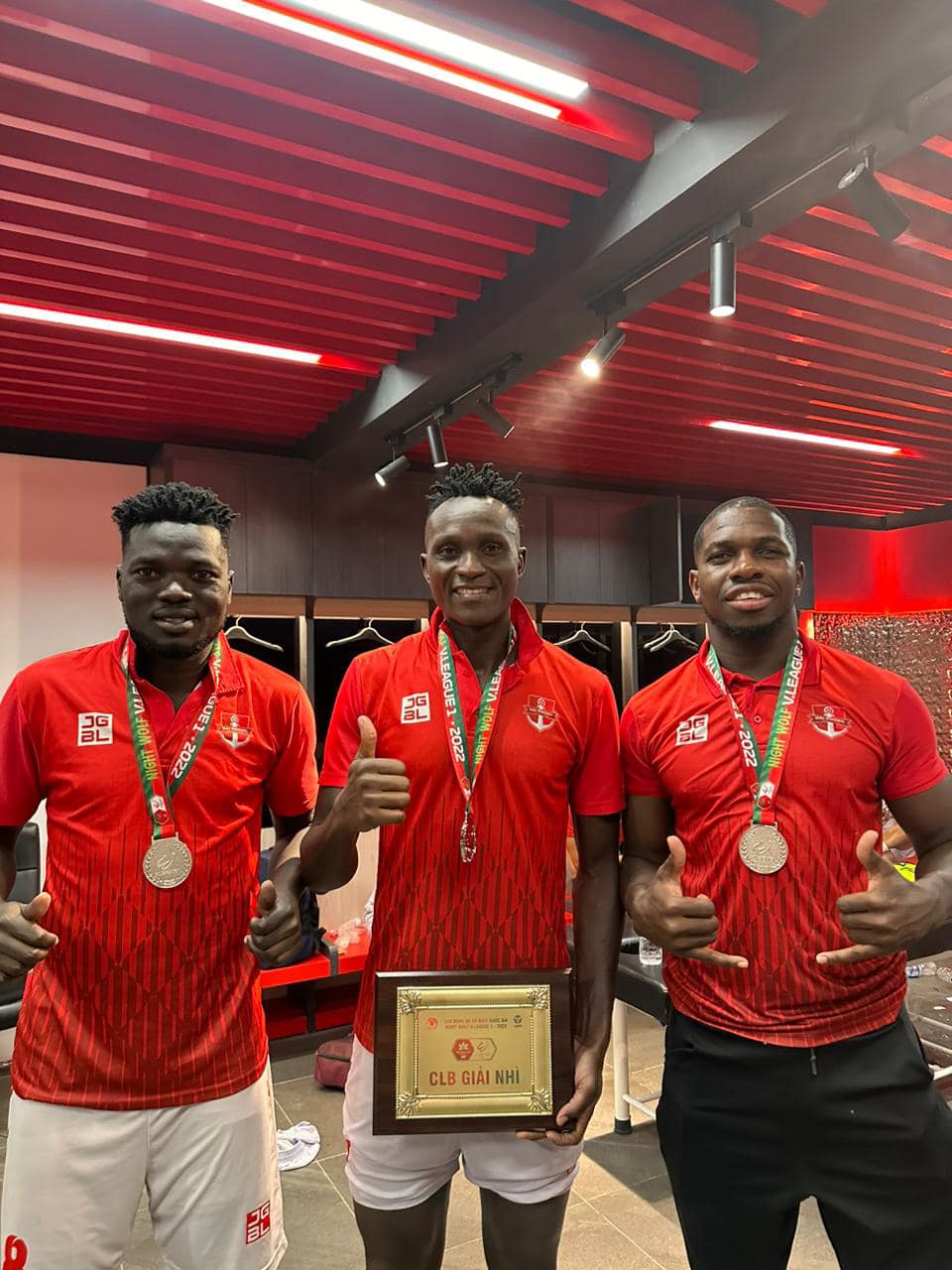 Rimario (phải) cùng Moses (trái) đều chia tay CLB Hải Phòng. Ảnh: Internet