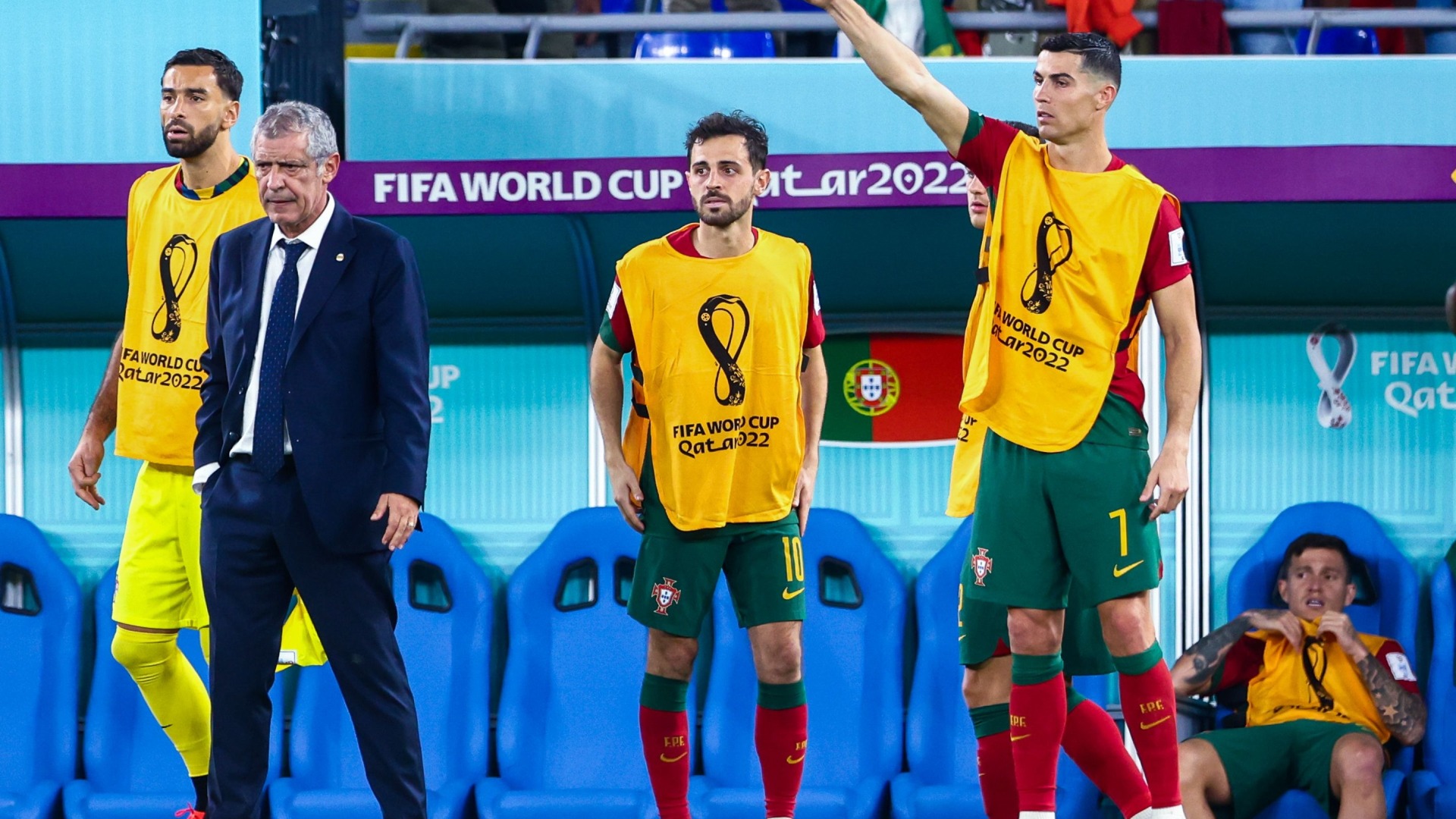 Nguyên nhân Ronaldo bị gạch tên khỏi đội hình tuyển Bồ Đào Nha? - Ảnh 1