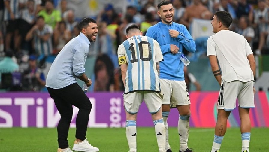 Aguero tham gia buổi tập cùng đội tuyển Argentina. Ảnh: Internet