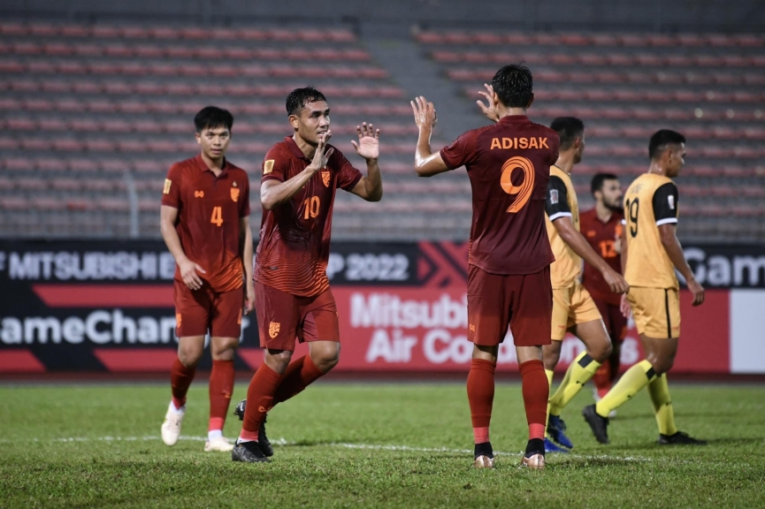 Không có bản quyền AFF Cup, khán giả Thái Lan phải đi xem ké Việt Nam - Ảnh 2