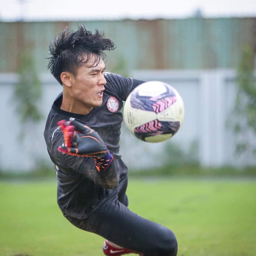 Bùi Tiến Dũng quyết tâm thi đấu tốt ở mùa giải mới. Ảnh: FBNV