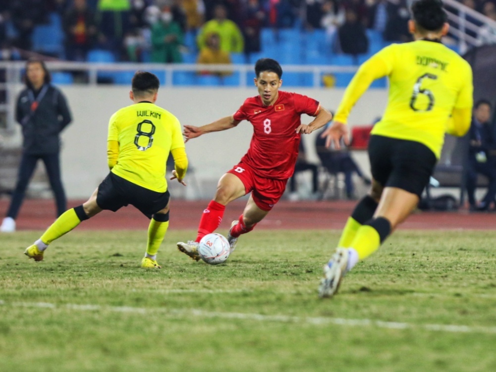 Ông Kim Pan Gon chúc mừng ĐT Việt Nam, HLV Park Hang-seo nói gì về tấm thẻ đỏ của Văn Toàn? - Ảnh 3 Ông Kim Pan Gon chúc mừng ĐT Việt Nam, HLV Park Hang-seo nói gì về tấm thẻ đỏ của Văn Toàn? - Ảnh 3