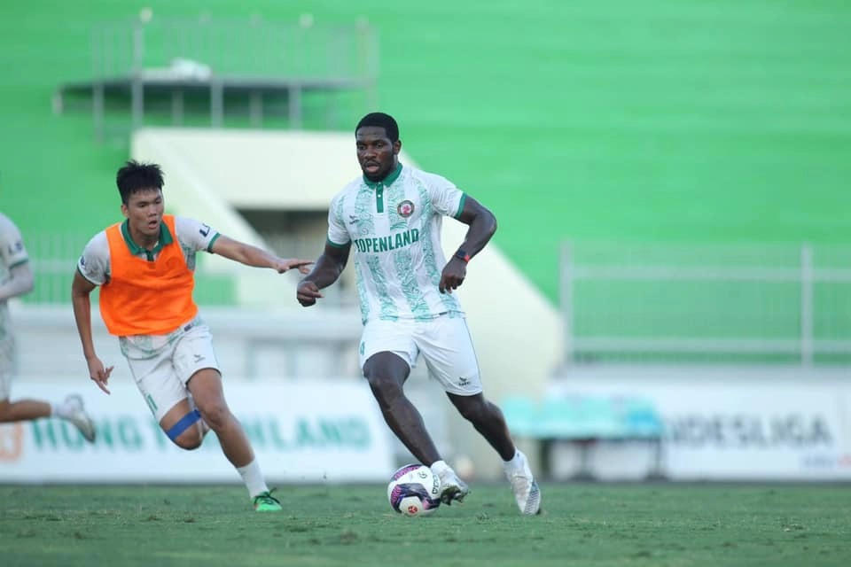 Rimario gặp khó trong việc trở lại CLB Bình Định. Ảnh: Internet