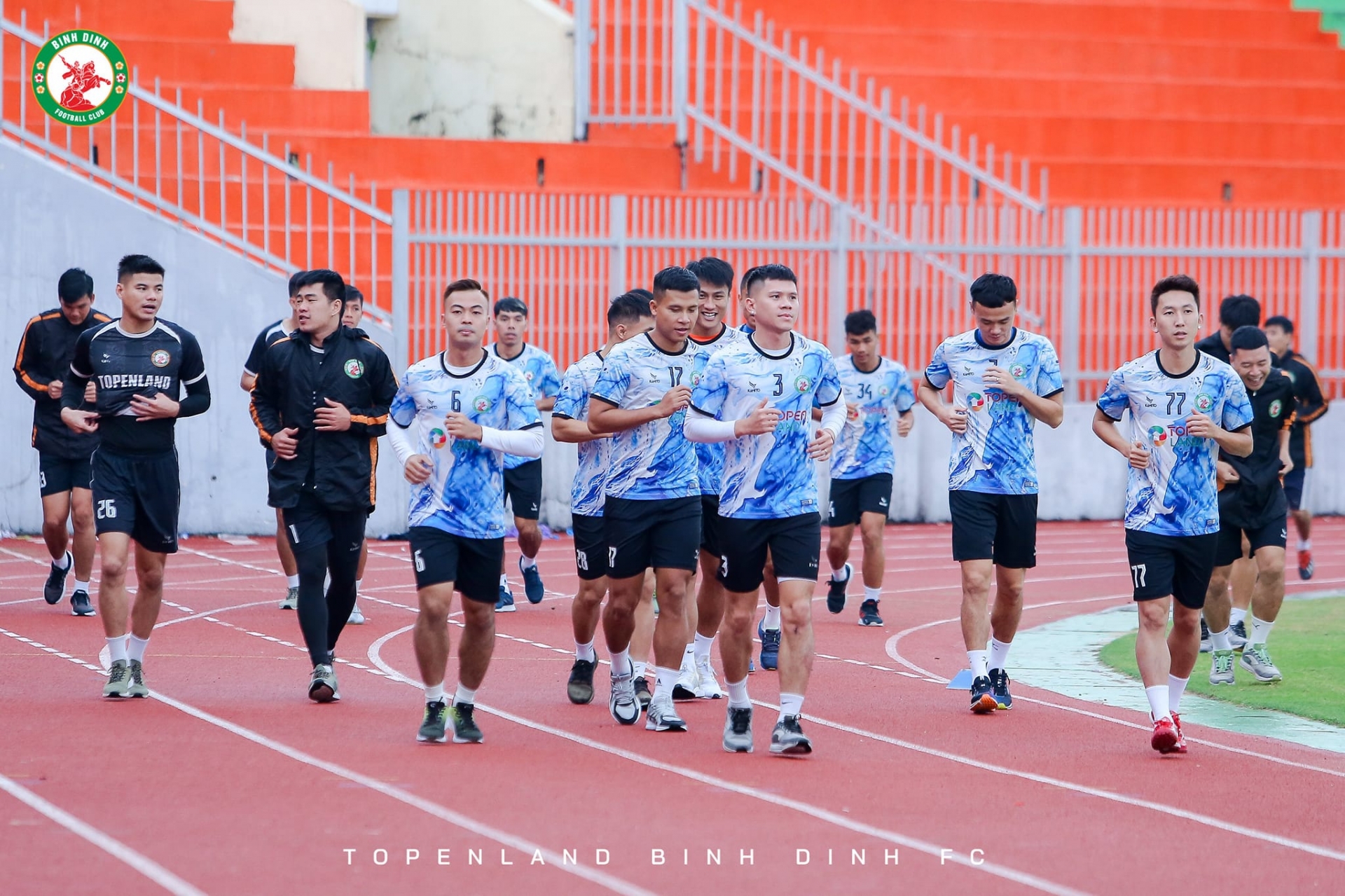 CLB Bình Định lên tiếng trấn an NHM, bác tin đồn giải thể - Ảnh 1