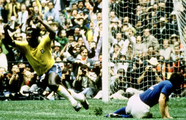 'Vua bóng đá' Pele là ai?, Tiểu sử đời tư, sự nghiệp của Pele 'Vua bóng đá' Pele là ai?, Tiểu sử đời tư, sự nghiệp của Pele