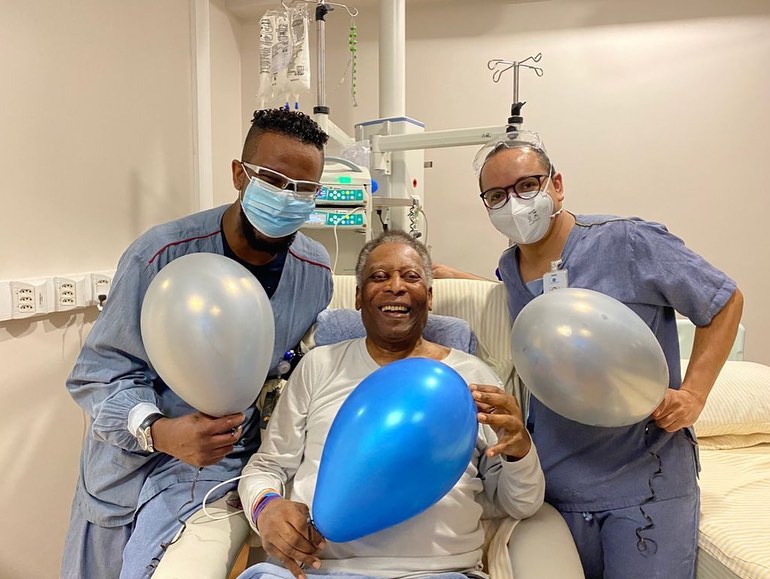 'Vua bóng đá' Pele là ai?, Tiểu sử đời tư, sự nghiệp của Pele - Ảnh 2 'Vua bóng đá' Pele là ai?, Tiểu sử đời tư, sự nghiệp của Pele - Ảnh 2