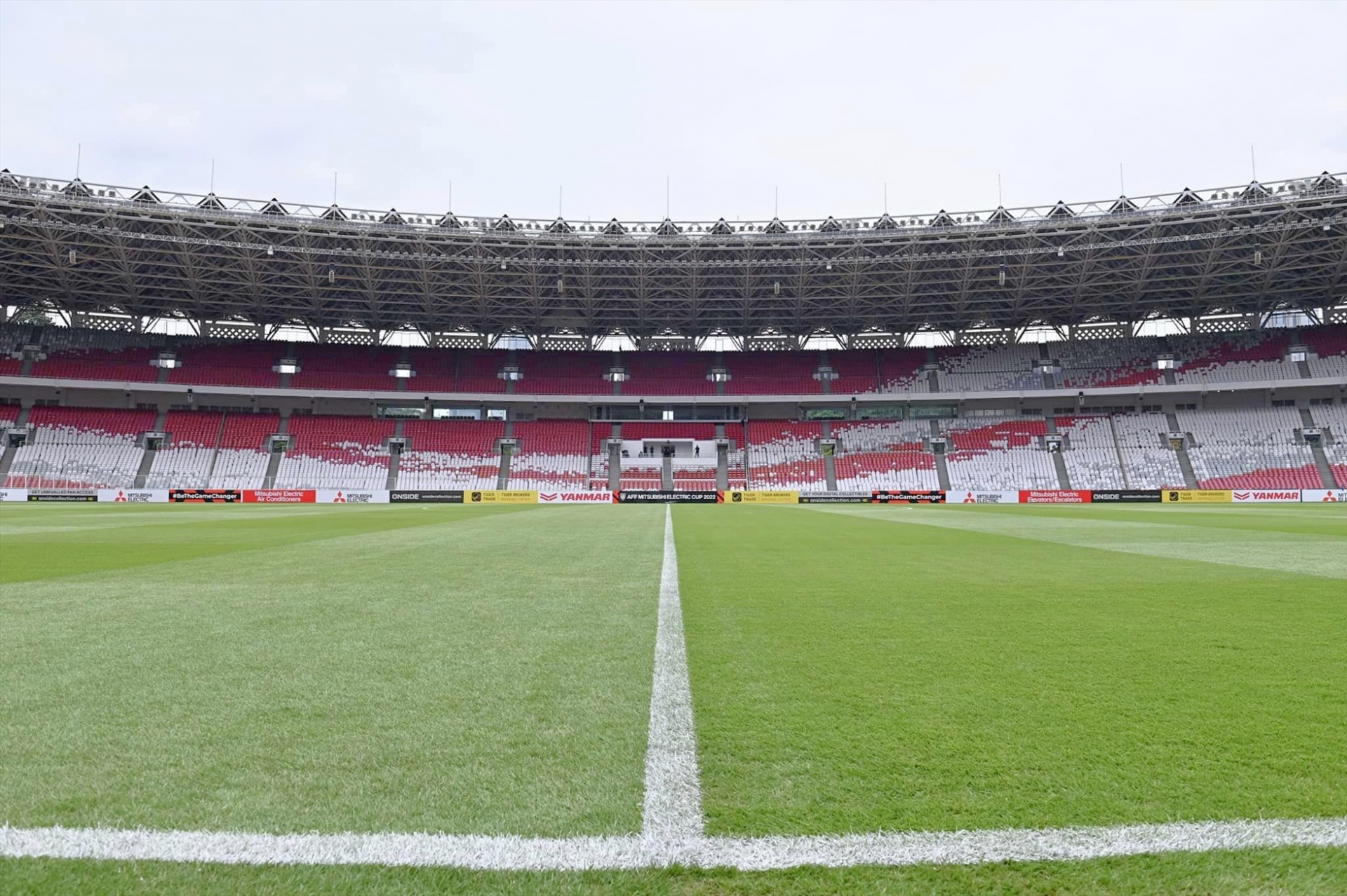 ẢNH: SVĐ Gelora Bung Karno đẹp như tranh trước trận Việt Nam-Indonesia - Ảnh 2