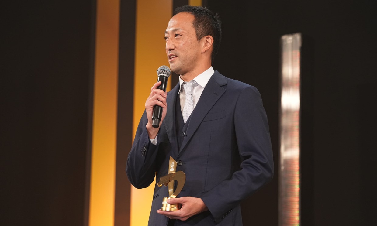 Ông Jumpei Iida từng được LĐBĐ Nhật Bản vinh danh là trọng tài giỏi nhất năm 2021. Ảnh: Internet