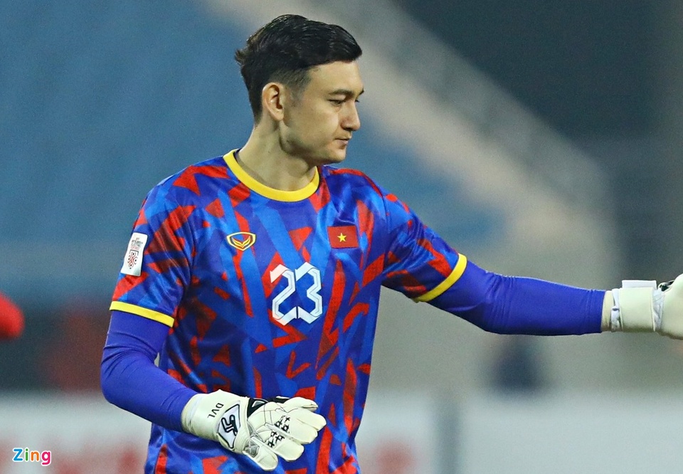 Văn Lâm sẽ mặc chiếc áo màu xanh bạc hà tại trận chung kết lượt về AFF Cup 2022. Ảnh: Zing