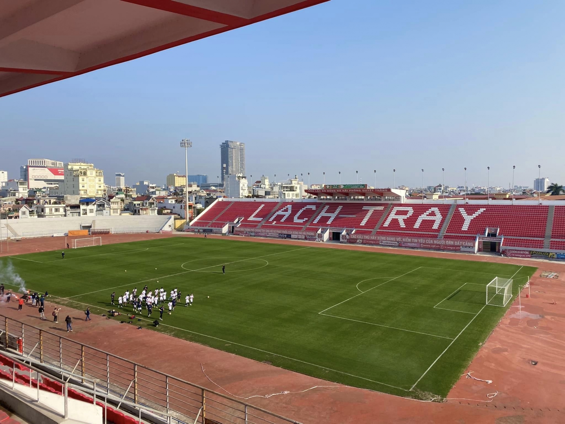 CLB Hải Phòng khai xuân tập luyện, Xuân Trường có kịp trở lại ở trận Siêu Cup QG ? - Ảnh 5 CLB Hải Phòng khai xuân tập luyện, Xuân Trường có kịp trở lại ở trận Siêu Cup QG ? - Ảnh 5