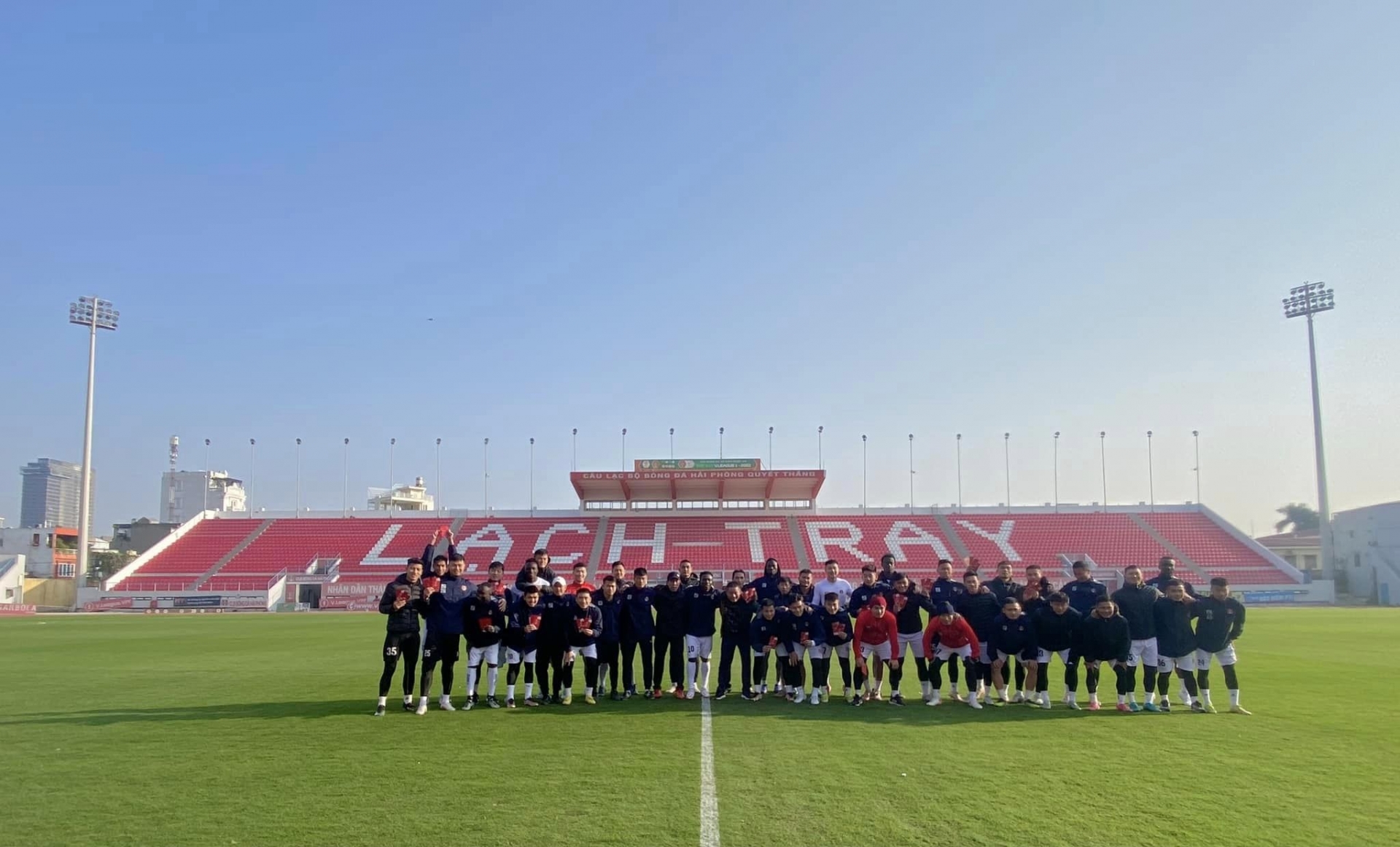 CLB Hải Phòng khai xuân tập luyện, Xuân Trường có kịp trở lại ở trận Siêu Cup QG ? - Ảnh 6 CLB Hải Phòng khai xuân tập luyện, Xuân Trường có kịp trở lại ở trận Siêu Cup QG ? - Ảnh 6