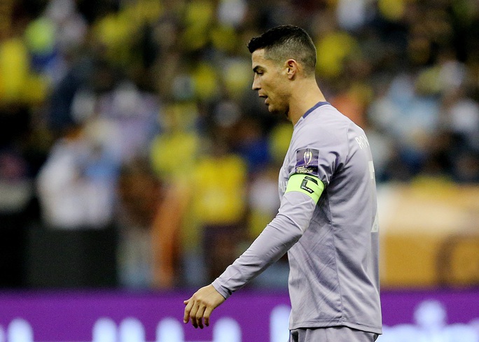Ronaldo bị CĐV Al Nassr chế giễu sau thất bại bạc nhược. Ảnh: Internet