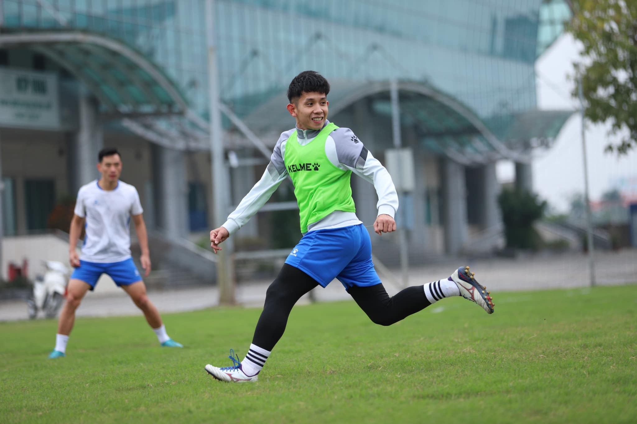 Hồng Duy hòa nhập tại CLB Nam Định. Ảnh: CLB Nam Định