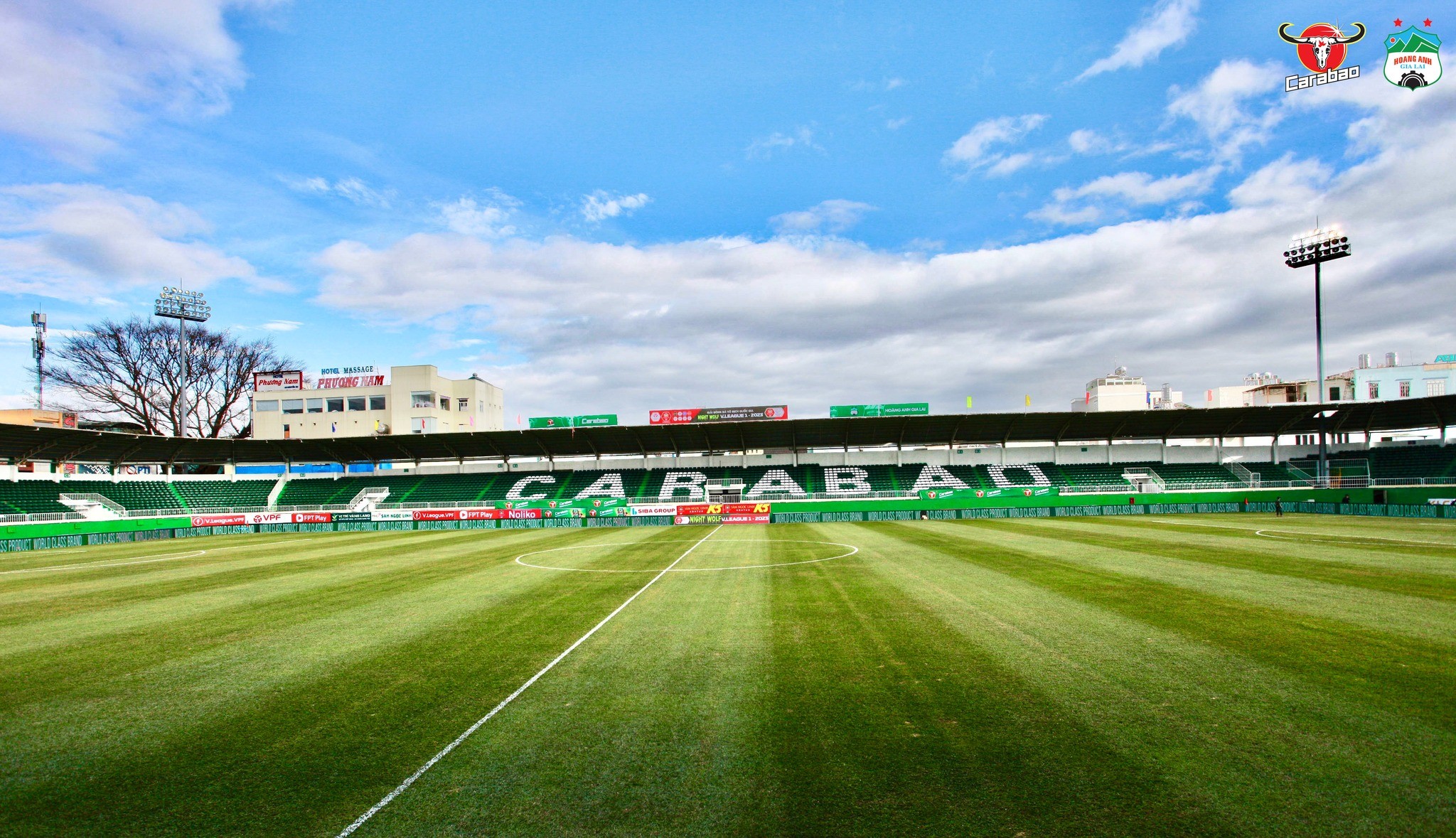 ẢNH: Mặt cỏ SVĐ Pleiku của HAGL xanh mướt trước trận ra quân V-League 2023 - Ảnh 3