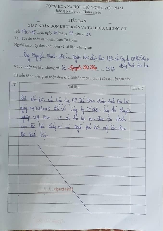 Biên bản giao nhận đơn khởi kiện VPF của HAGL. Ảnh: Internet