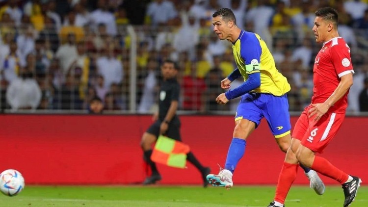 Ronaldo có động thái gây chú ý sau cú poker đầu tiên tại Saudi Arabia - Ảnh 1