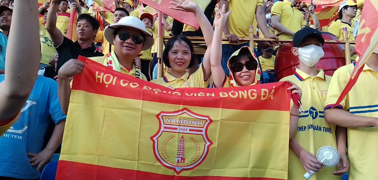 CLB Nam Định đưa ra ý tưởng đồng nhất màu trang phục, CĐV phản ứng ra sao? - Ảnh 3
