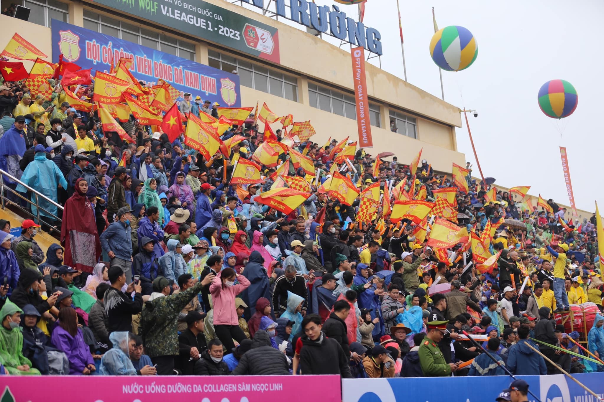 V-League 2023: Vì sao vé xem trận Nam Định gặp HAGL không 'sốt'? - Ảnh 1