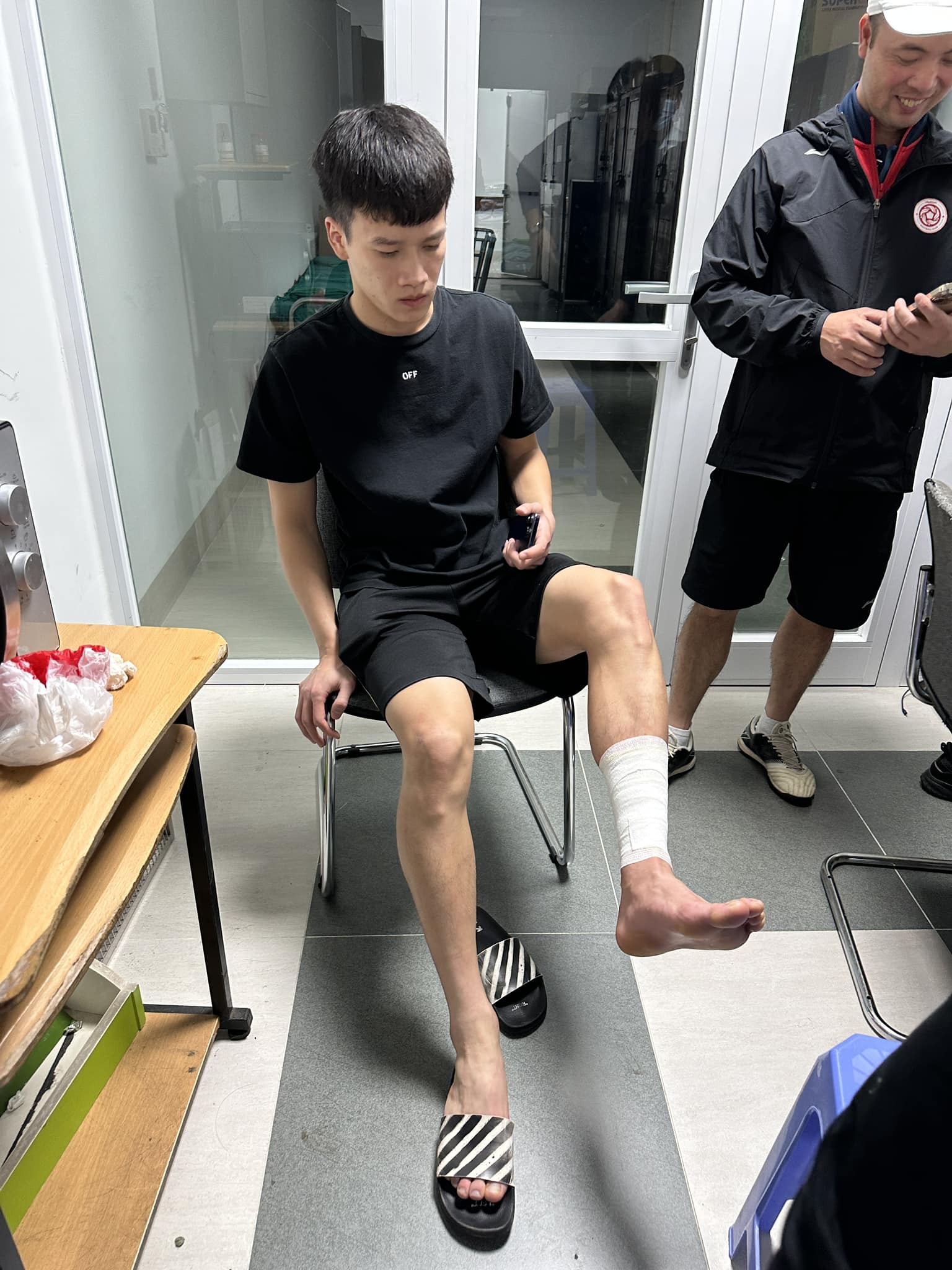 Hoàng Đức chỉ bị tổn thương phần mềm. Ảnh: Internet