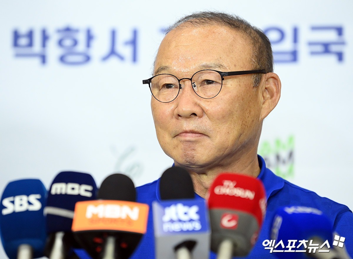 HLV Park Hang-seo sẽ trở lại Việt Nam vào ngày 16/2. Ảnh: Newsis