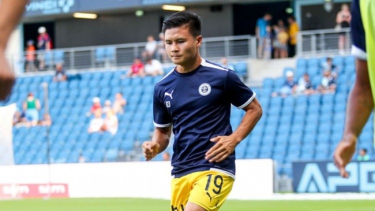 Quang Hải thường xuyên phải ngồi dự bị tại Pau FC. Ảnh: Internet Quang Hải thường xuyên phải ngồi dự bị tại Pau FC. Ảnh: Internet