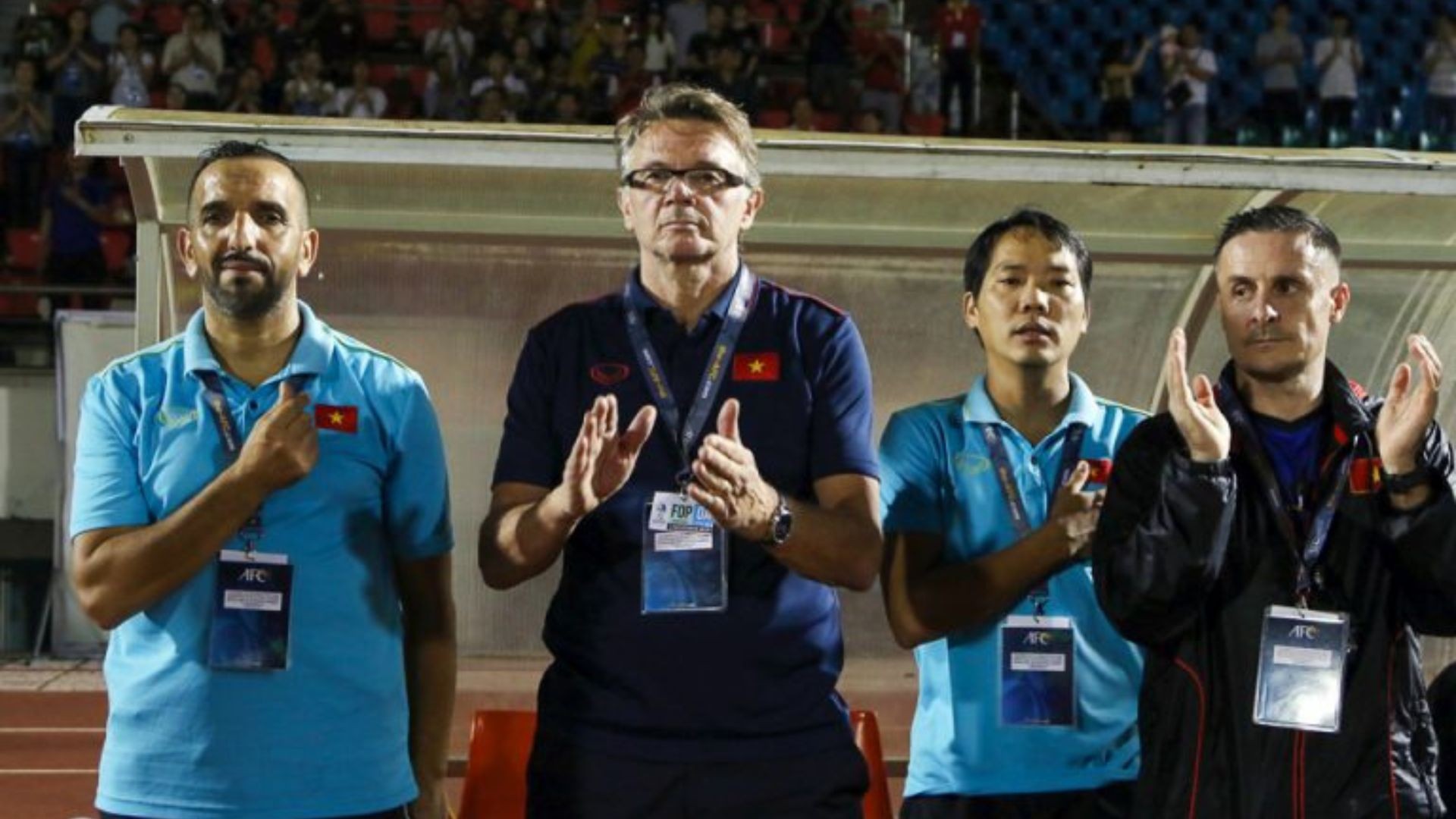 HLV Philippe Troussier và các cộng sự khi còn dẫn dắt ĐT U19 Việt Nam. Ảnh: VFF HLV Philippe Troussier và các cộng sự khi còn dẫn dắt ĐT U19 Việt Nam. Ảnh: VFF