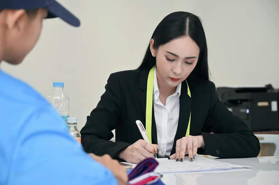 Chiêm ngưỡng nhan sắc 'nữ thần' mới của bóng đá Thái Lan -Sujitra Tabtong - Ảnh 3