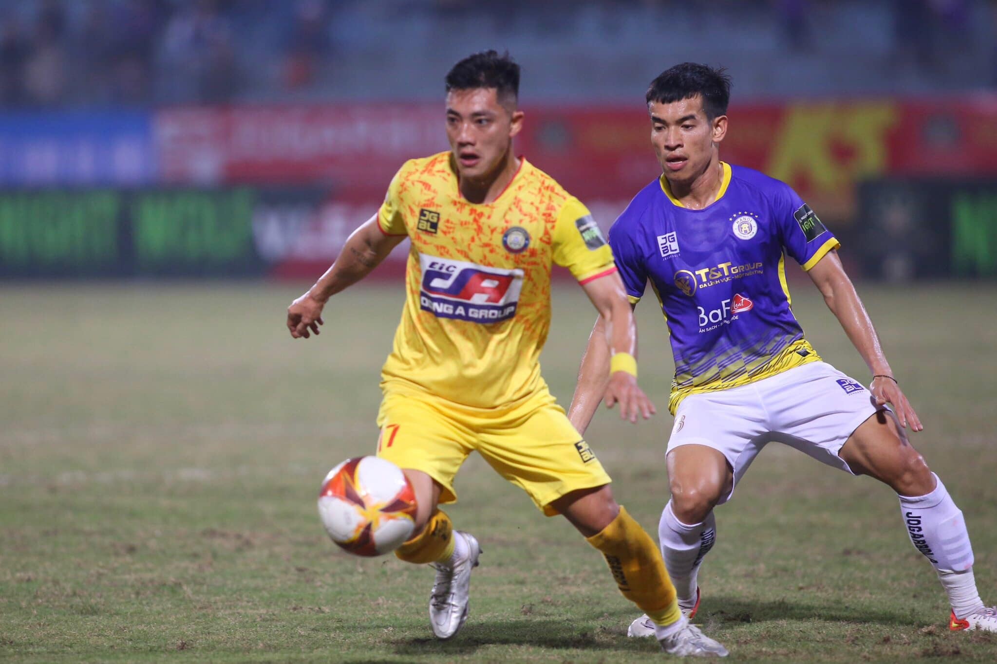 CLB Thanh Hóa thi đấu đầy kiên cường trước Hà Nội FC.