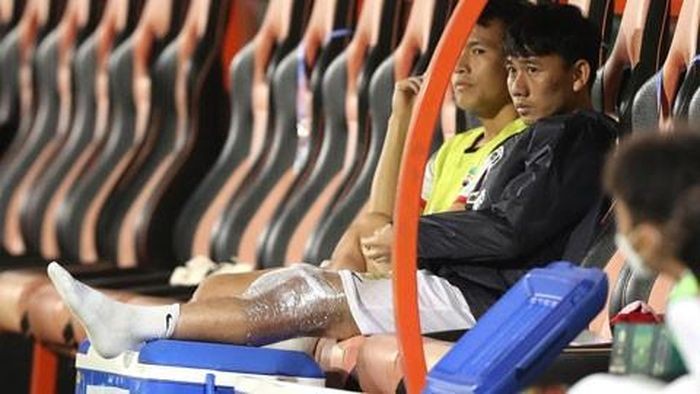 HAGL nhận tin kém vui sau trận hòa CAHN, HLV Kiatisak đặt niềm tin vào 'sao' trẻ - Ảnh 1