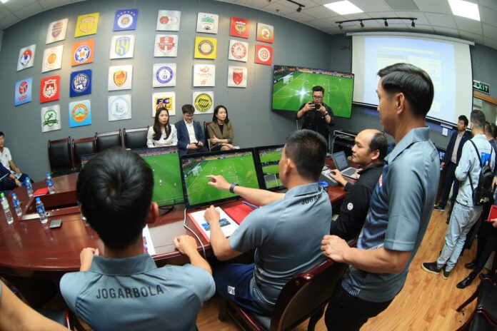 18 trọng tài làm quen công nghệ VAR, xác định thời gian áp dụng tại V-League 2023 - Ảnh 4 18 trọng tài làm quen công nghệ VAR, xác định thời gian áp dụng tại V-League 2023 - Ảnh 4