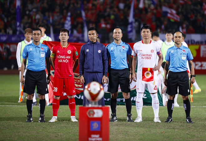 Không nước nào trên thế giới dừng giải VĐQG vì đội trẻ như Việt Nam - Ảnh 1