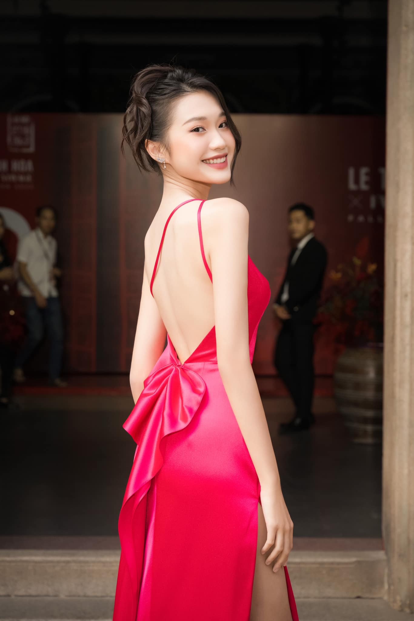 Những khoảnh khắc đáng nhớ của Hải My cùng Văn Hậu sau gần 3 năm hẹn hò - Ảnh 1