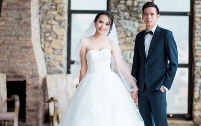 Cuộc sống sang chảnh, ngập đồ hiệu của bà xã Văn Quyết - Quả bóng Vàng Việt Nam 2022 - Ảnh 1 Cuộc sống sang chảnh, ngập đồ hiệu của bà xã Văn Quyết - Quả bóng Vàng Việt Nam 2022 - Ảnh 1