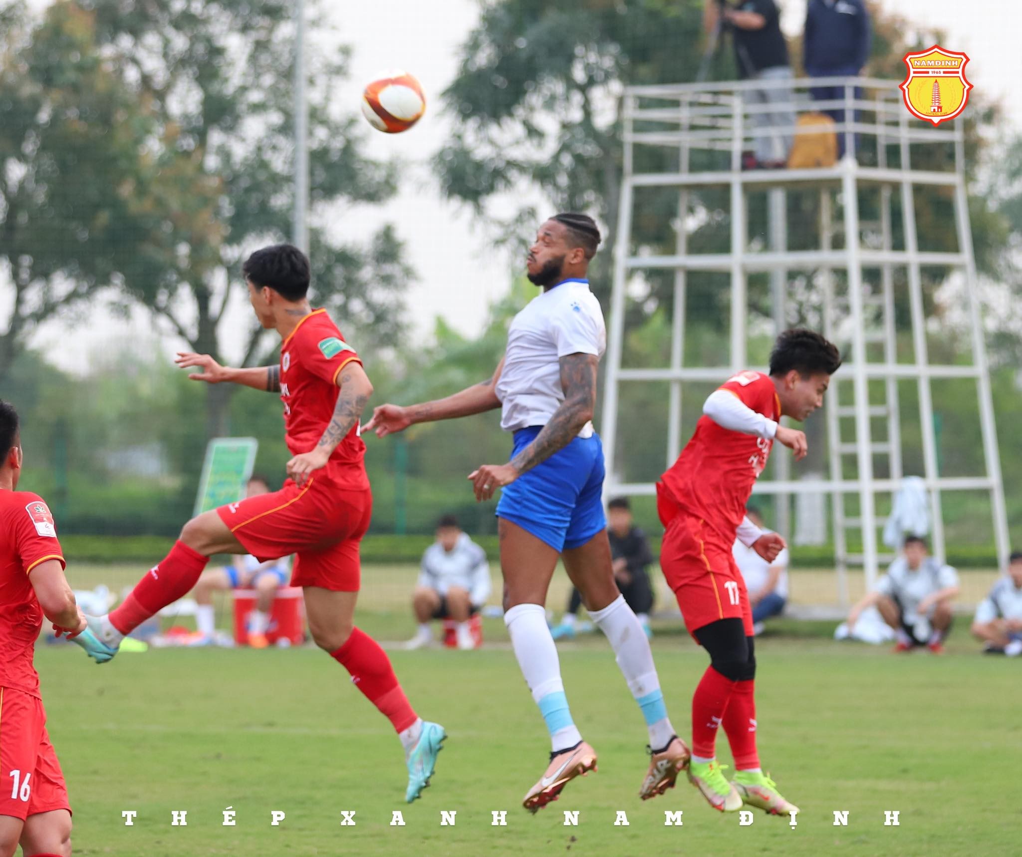 CHÙM ẢNH: Trận giao hữu giữa CLB Công An Hà Nội - CLB Thép Xanh Nam Định - Ảnh 6