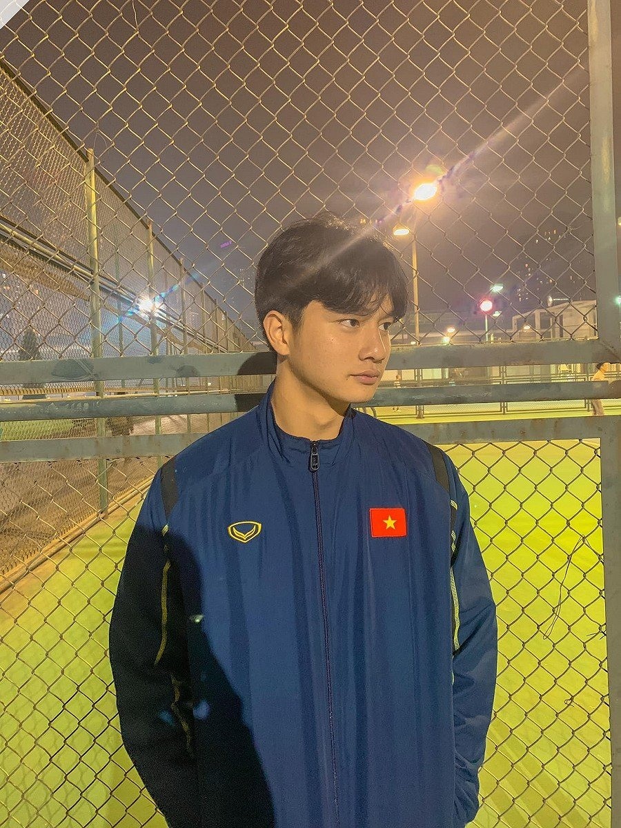 Tất tần tật về 'thủ môn hot boy' cao 1m83 của U20 Việt Nam khiến chị em mê mẩn - Ảnh 4