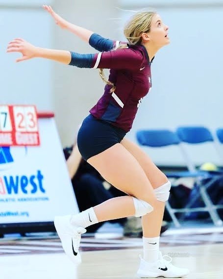 CHÙM ẢNH: Vẻ đẹp vạn người mê của mỹ nhân đẹp nhất làng bóng chuyền thế giới - Ảnh 1