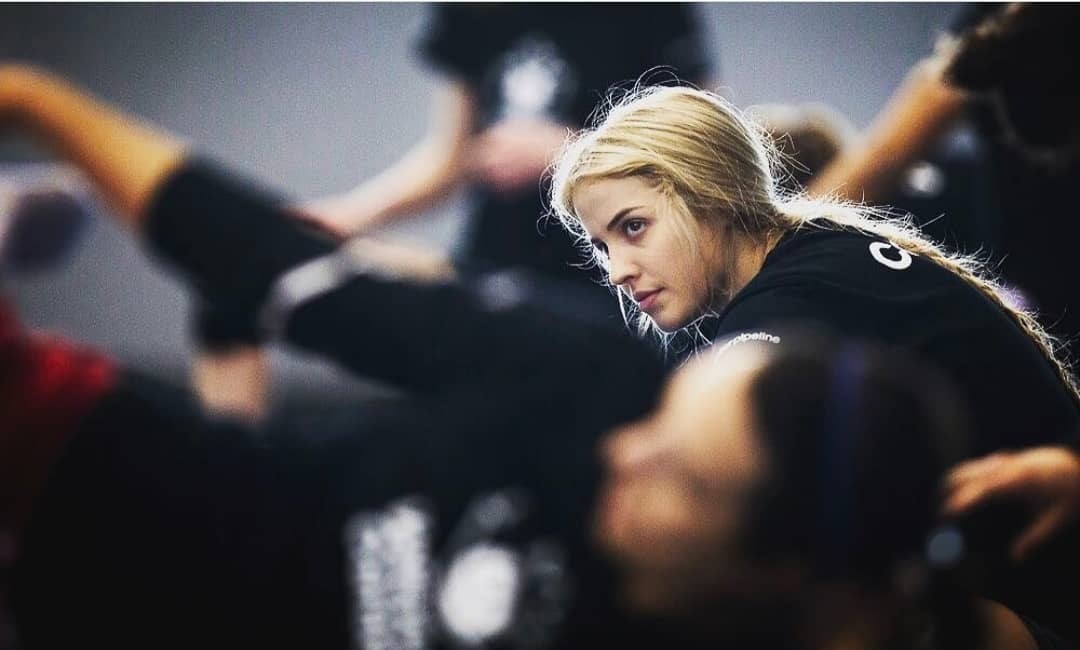 CHÙM ẢNH: Vẻ đẹp vạn người mê của mỹ nhân đẹp nhất làng bóng chuyền thế giới - Ảnh 5