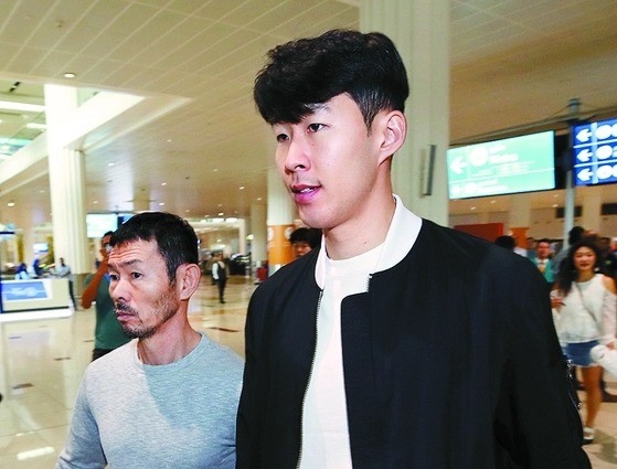 Hot boy bóng đá Son Heung-min khổ luyện ra sao để thành tài? - Ảnh 1 Hot boy bóng đá Son Heung-min khổ luyện ra sao để thành tài? - Ảnh 1