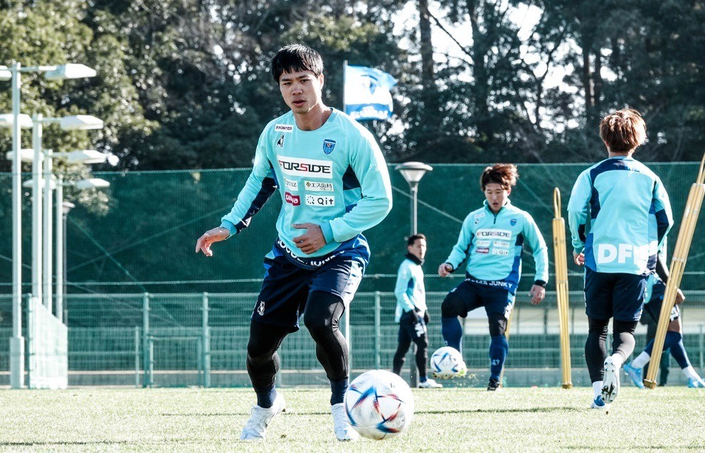 Công Phượng tích cực tập luyện tại Yokohama FC
