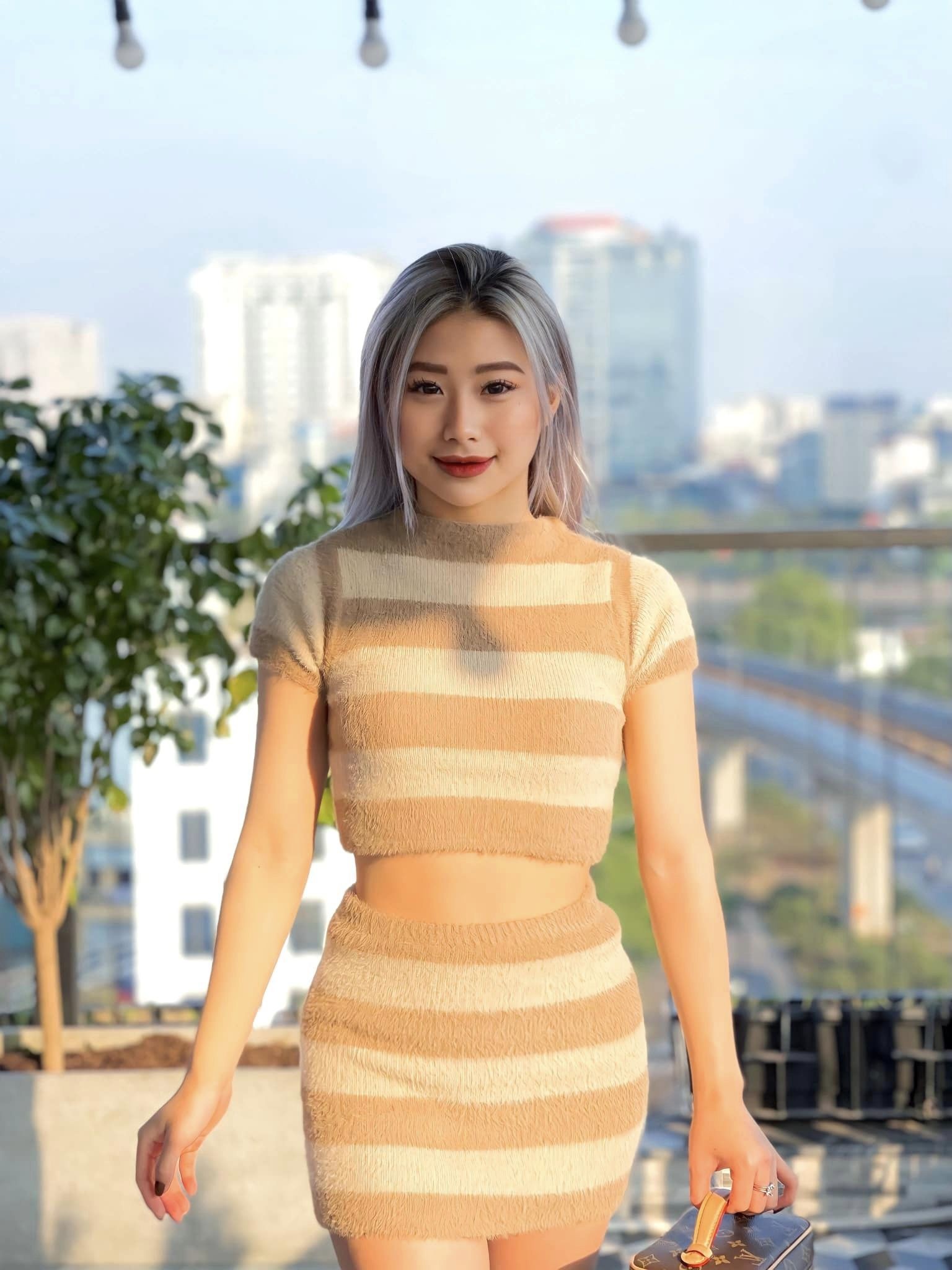 Chiêm ngưỡng nhan sắc hot girl TDDC từng chụp hình với Tiến Linh gây sốt MXH - Ảnh 11