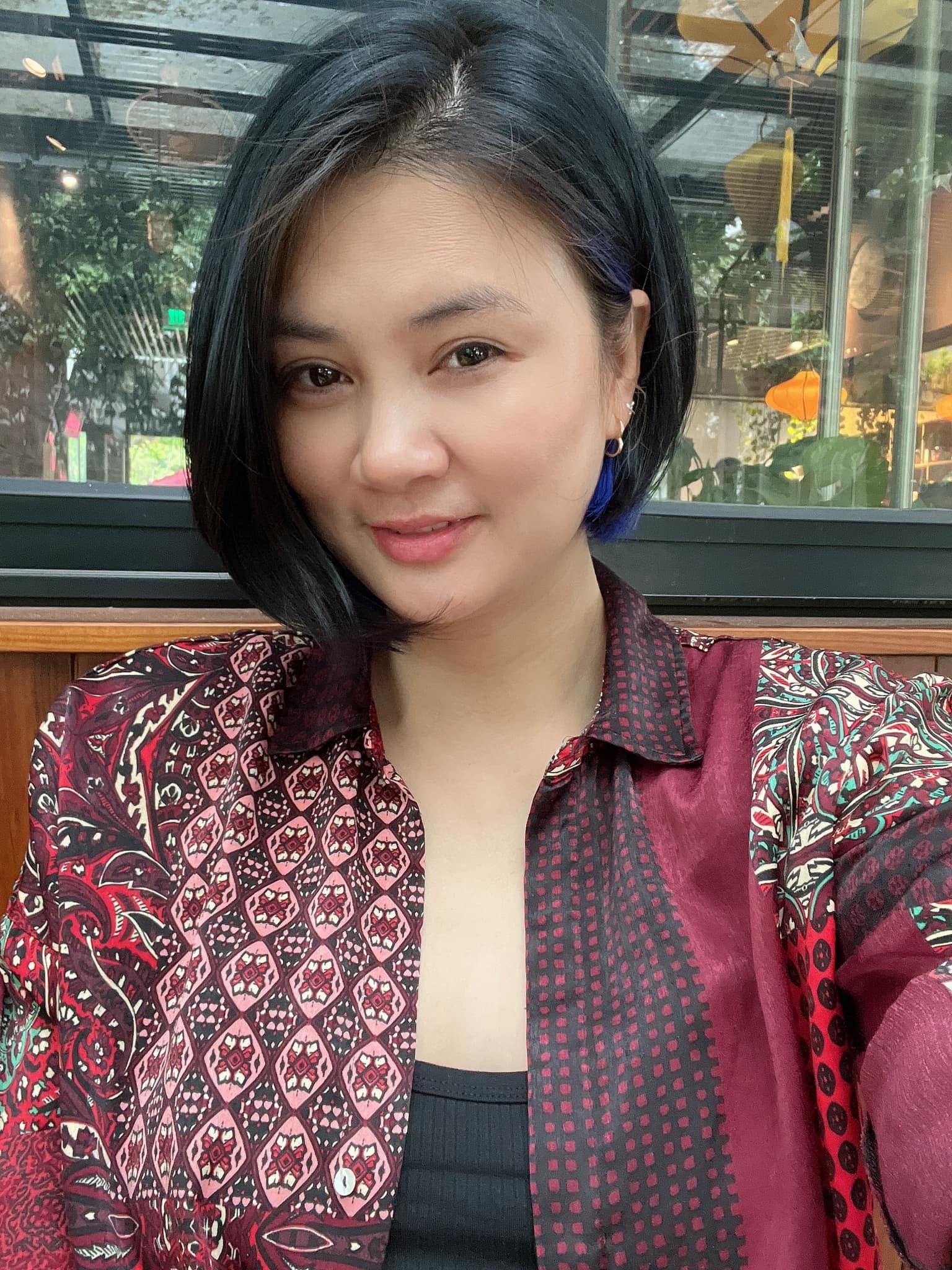 Hoa khôi bóng chuyền Kim Huệ khoe nhan sắc quyến rũ, rạng rỡ ở tuổi 40 17 Hoa khôi bóng chuyền Kim Huệ khoe nhan sắc quyến rũ, rạng rỡ ở tuổi 40 17