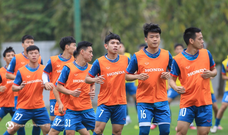 HLV Troussier nói về mục tiêu World Cup, tiết lộ điều mong chờ tại V-League 2 HLV Troussier nói về mục tiêu World Cup, tiết lộ điều mong chờ tại V-League 2