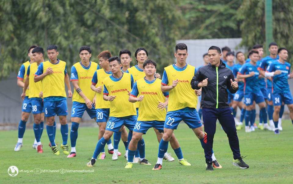 HLV Troussier nói về mục tiêu World Cup, tiết lộ điều mong chờ tại V-League 3 HLV Troussier nói về mục tiêu World Cup, tiết lộ điều mong chờ tại V-League 3