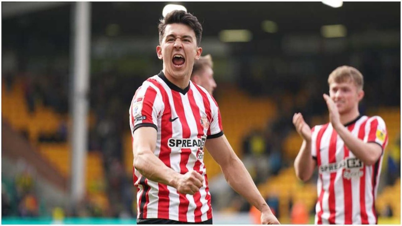 Sunderland có 3 điểm quý giá trên sân của Norwich