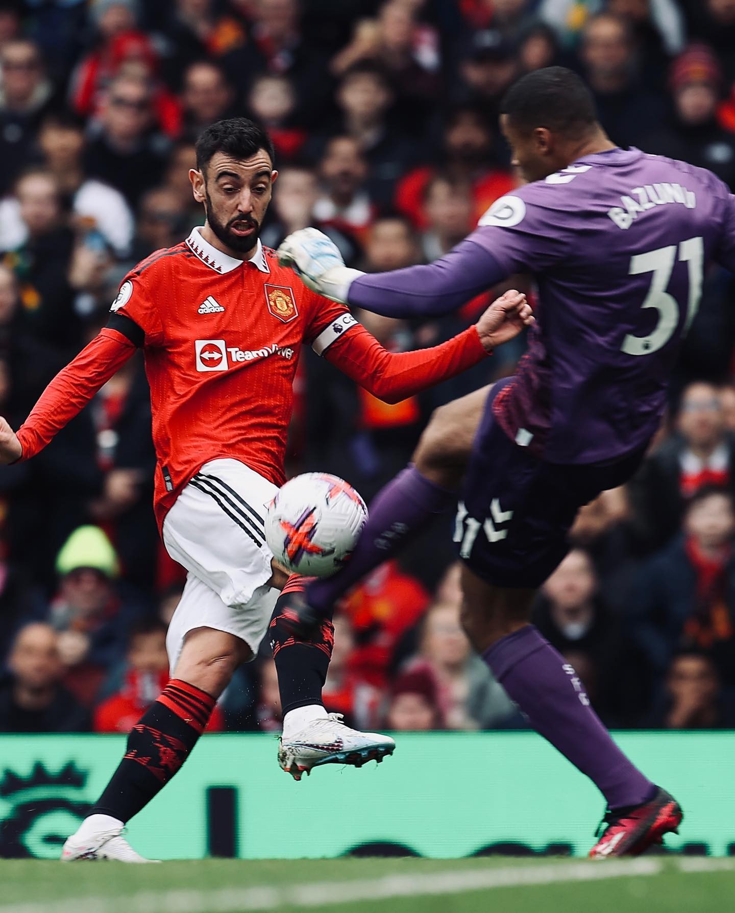 MU gặp khó trong cuộc đua vô địch sau trận hòa Southampton