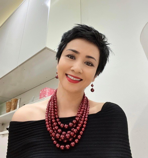 'Nữ hoàng wushu' Việt Nam khoe nhan sắc mặn mà như tuổi đôi mươi - Ảnh 2